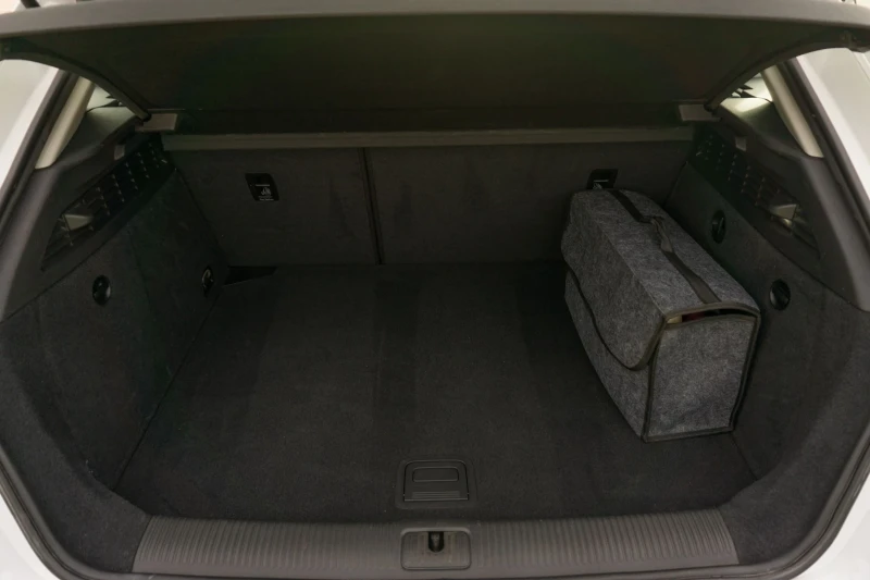 Audi A3 Sportsback 1.6 TDI, снимка 16 - Автомобили и джипове - 52540445