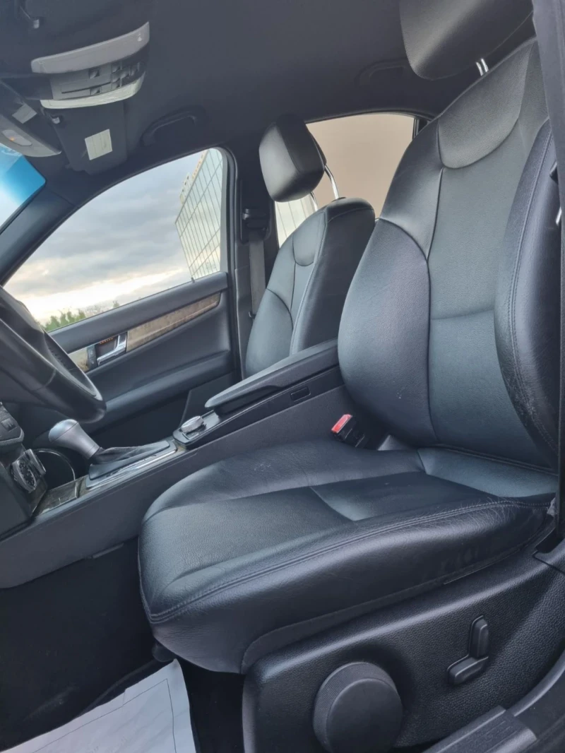 Mercedes-Benz C 320 Cdi AMG, снимка 11 - Автомобили и джипове - 52634346