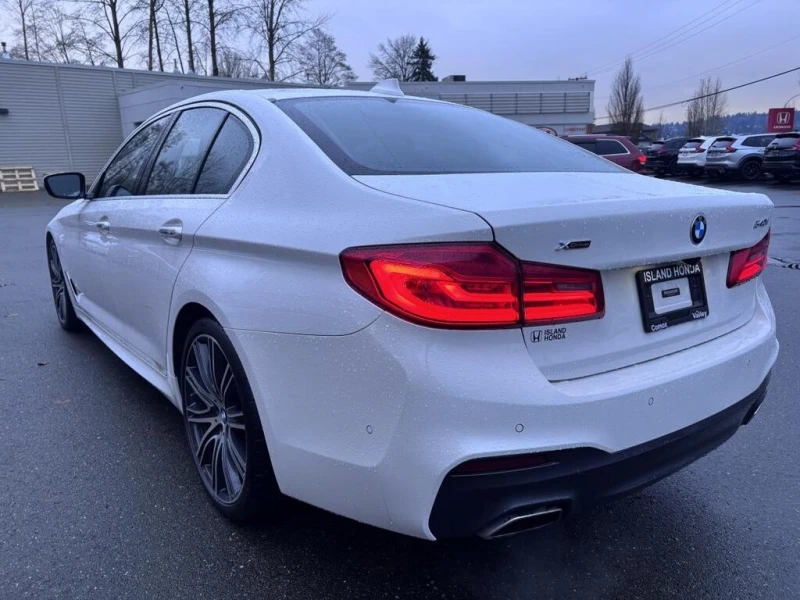 BMW 540 * Leather Interior Navigation System * CARFAX * БЕ, снимка 5 - Автомобили и джипове - 52931497