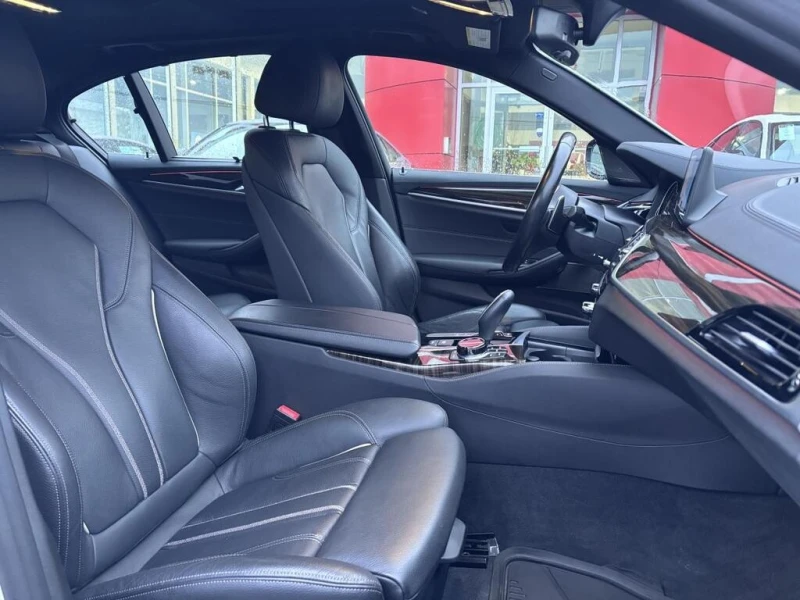 BMW 540 * Leather Interior Navigation System * CARFAX * БЕ, снимка 12 - Автомобили и джипове - 52931497