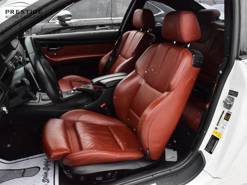 BMW M3 CARBON ROOF* Keyless* Червена кожа* Отлично състоя, снимка 8 - Автомобили и джипове - 53187474