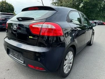 Kia Rio Хечбек, снимка 6 - Автомобили и джипове - 46938908