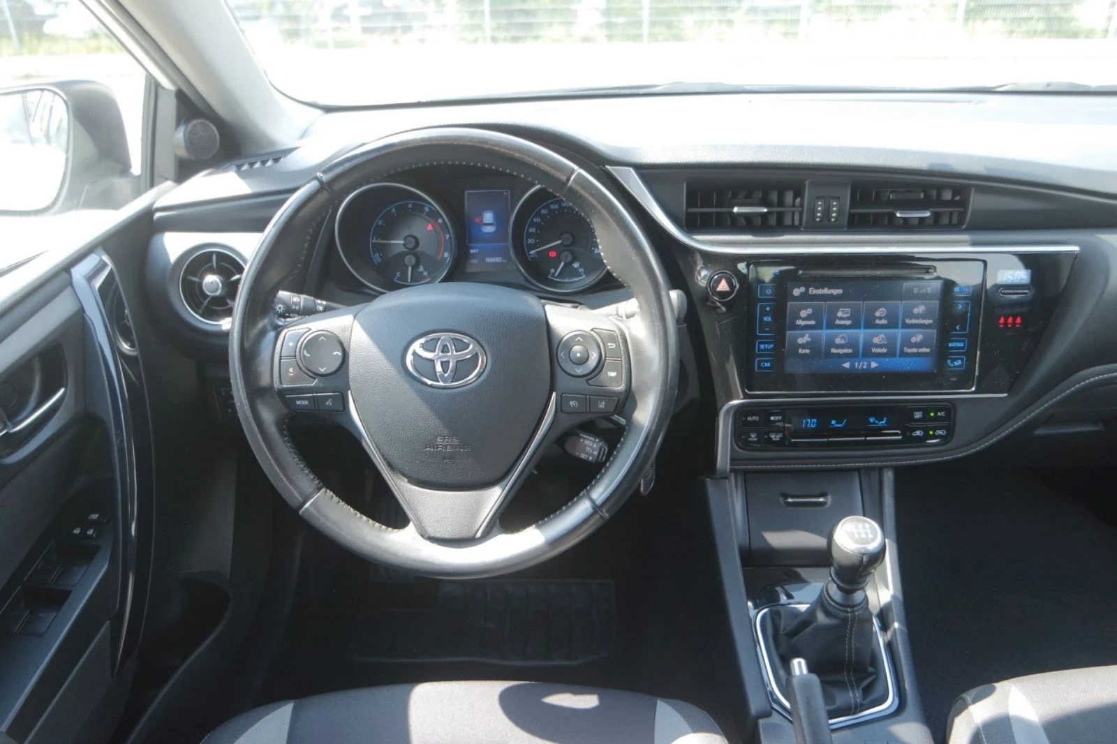 Toyota Auris 1.2 Ti - изображение 7