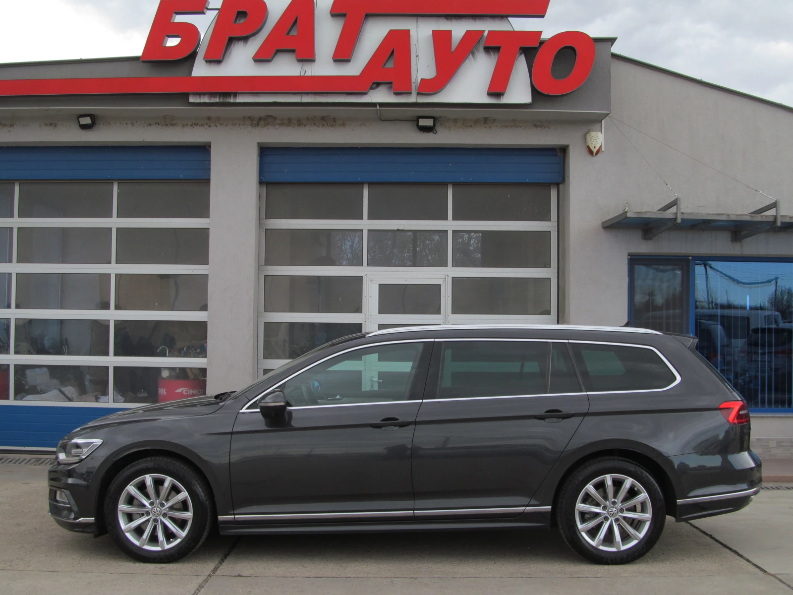 VW Passat 8 2.0TDI/R-LINE/DSG/ДИГИТАЛ/ - изображение 5