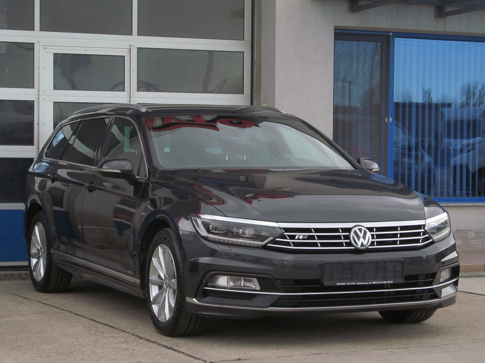 VW Passat 8 2.0TDI/R-LINE/DSG/ДИГИТАЛ/ - изображение 2