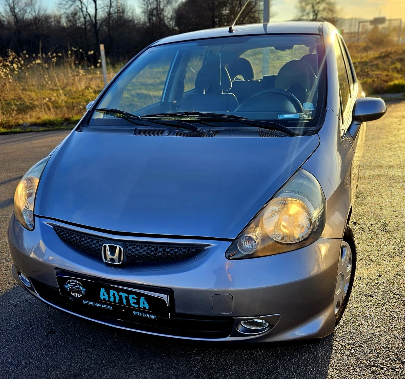 Honda Jazz 1.4/// ГАЗОВ ИНЖЕКЦИОН///РЕГИСТРИРАНА///ПАРКТРОНИК - изображение 3