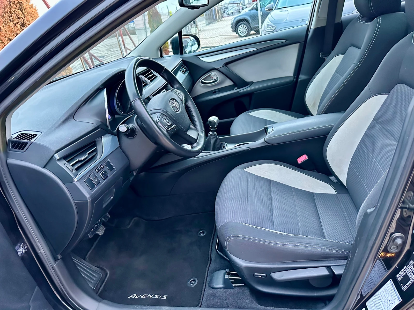 Toyota Avensis    | Mobile.bg   11