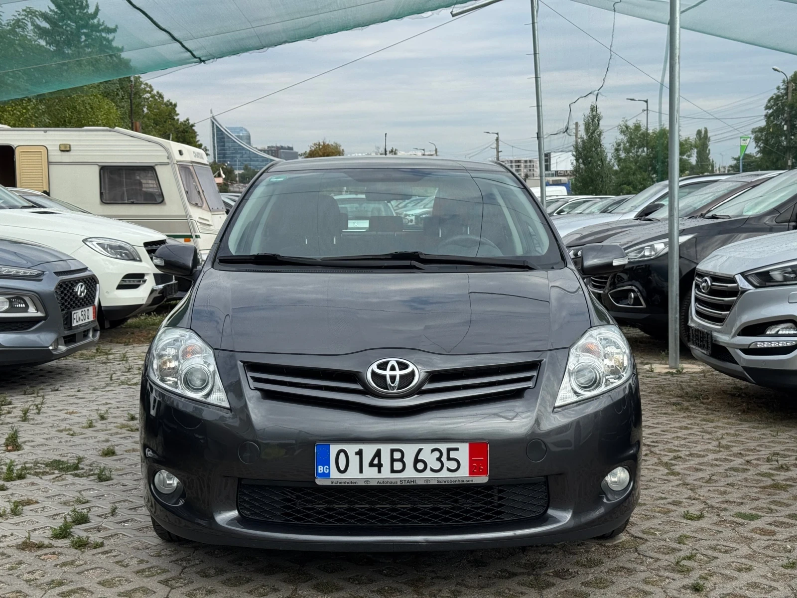Toyota Auris 1.6 Benzin 132k.c  - изображение 2