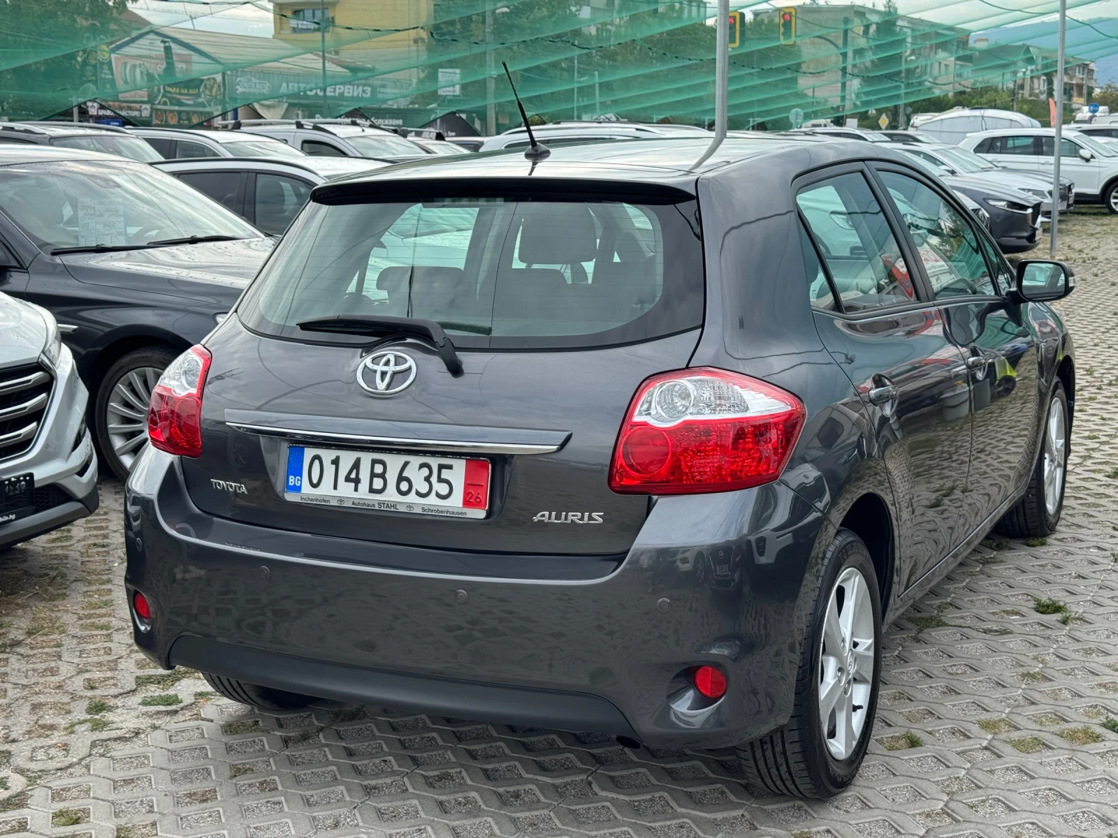 Toyota Auris 1.6 Benzin 132k.c  - изображение 4