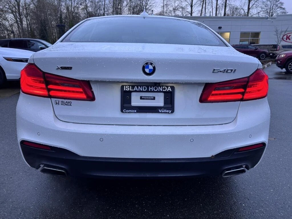 BMW 540 * Leather Interior Navigation System * CARFAX * БЕ - изображение 6