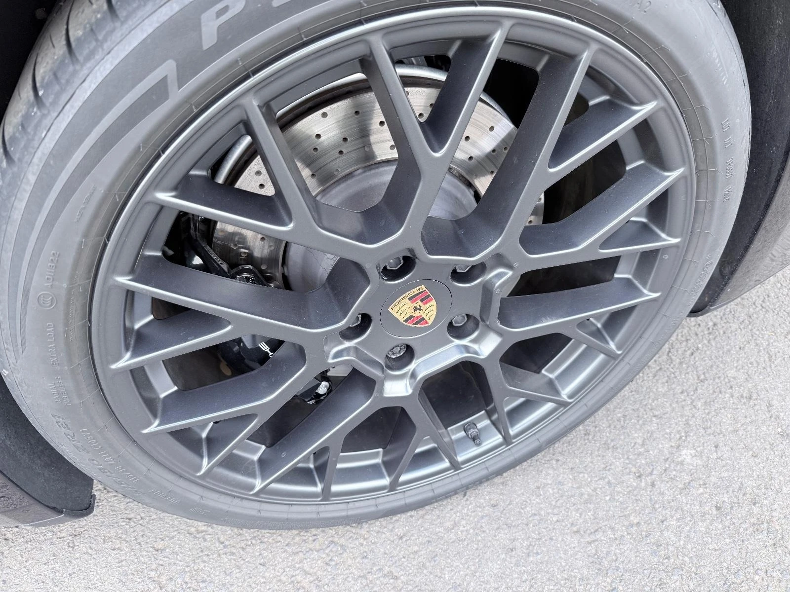 Porsche 911 992.2 TARGA 4 GTS/SPORT DESING/LIFT/BOSE/MATRIX/ - изображение 7