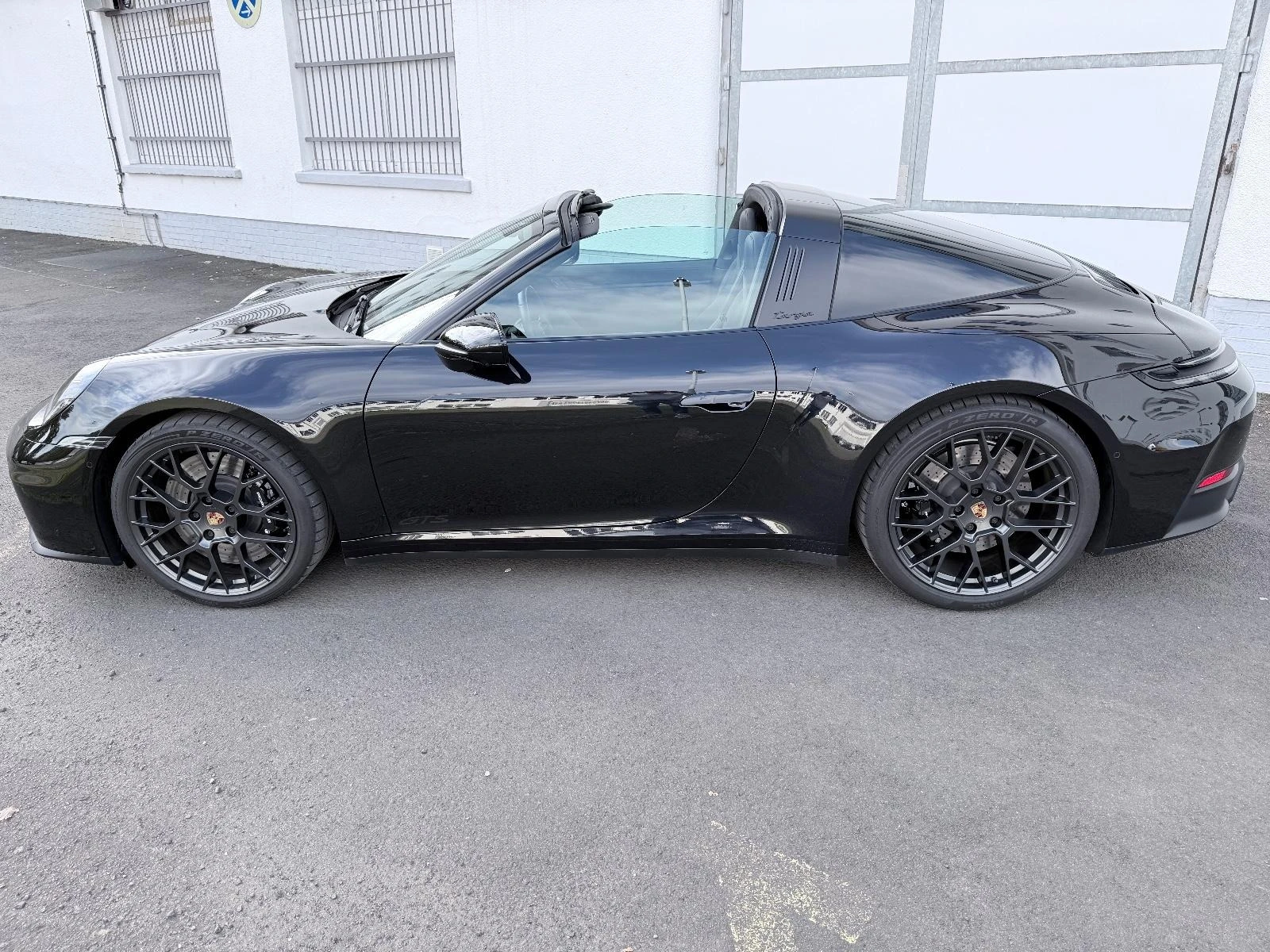 Porsche 911 992.2 TARGA 4 GTS/SPORT DESING/LIFT/BOSE/MATRIX/ - изображение 4