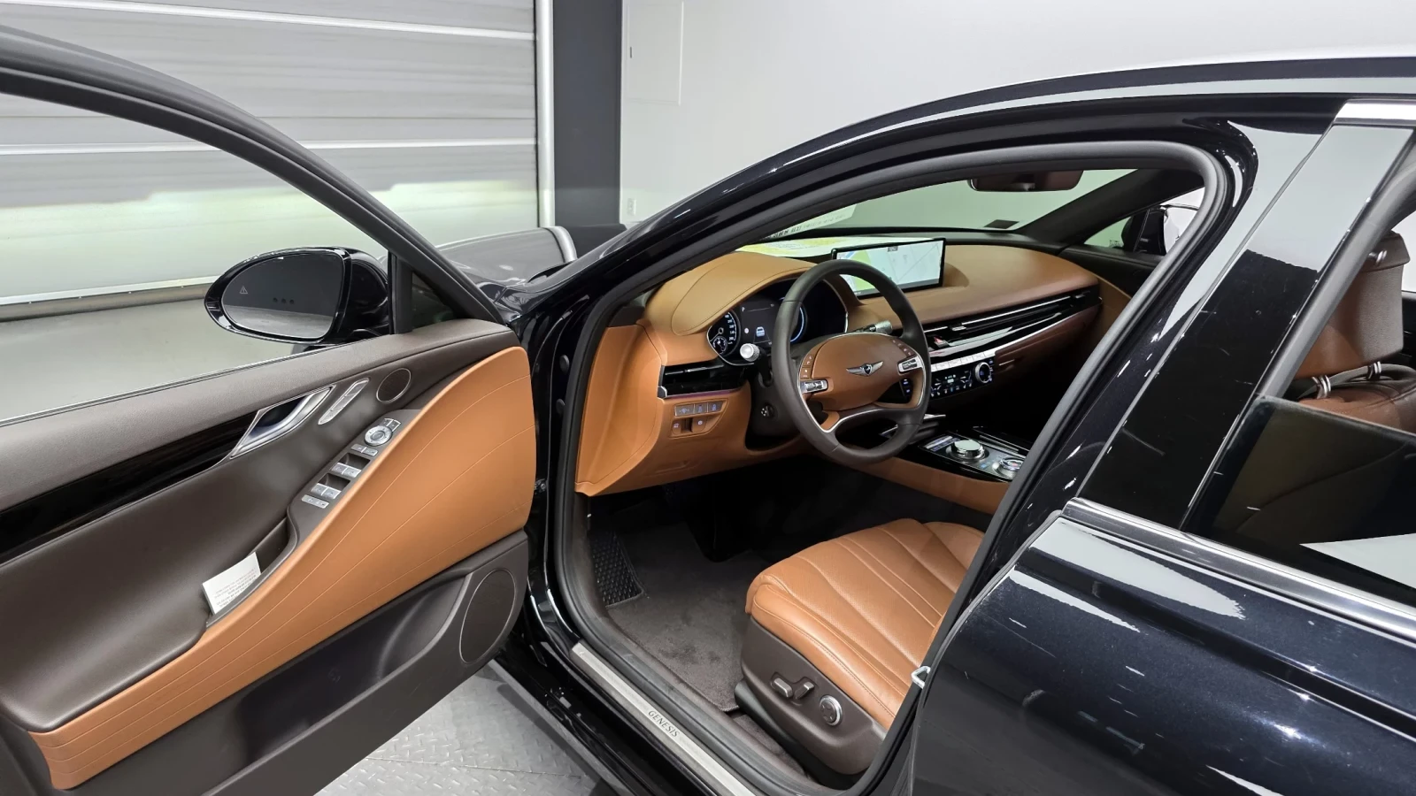 Genesis G80 2.5T / ����� / 360 / HEAD-UP / BROWN LEATHER | Mobile.bg � ����������� 9
