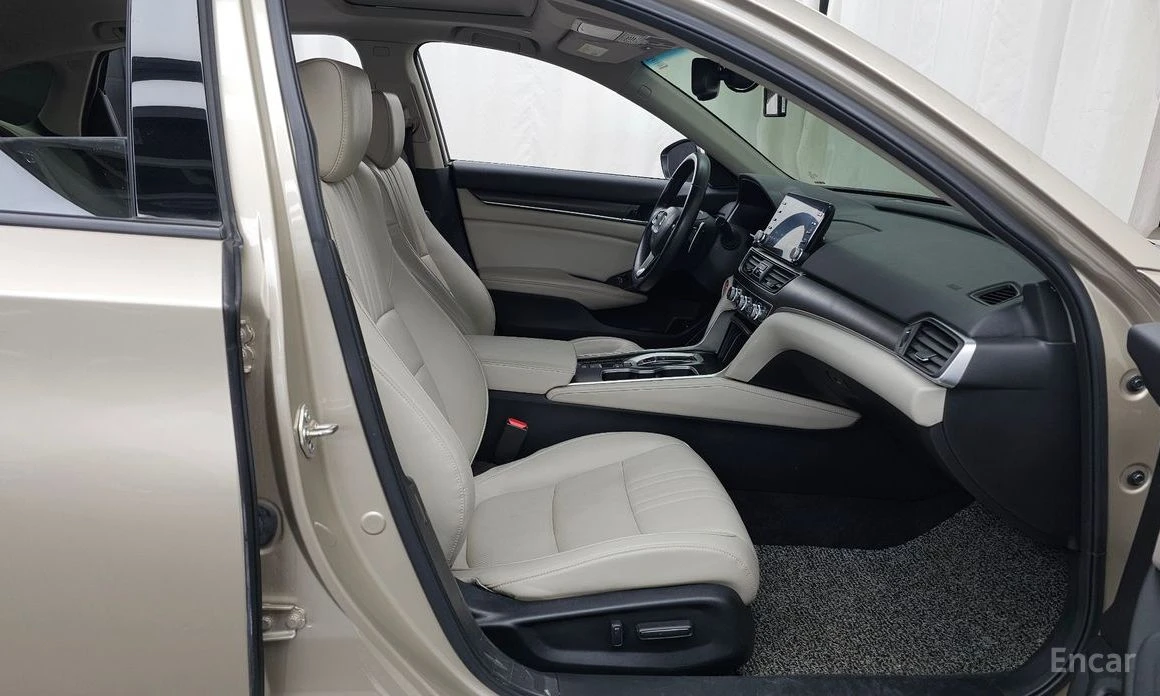 Honda Accord 2.0* HYBRID* ПОДГРЕВ* 360КАМЕРА* LANE* ASSIST* , снимка 13 - Автомобили и джипове - 54196815