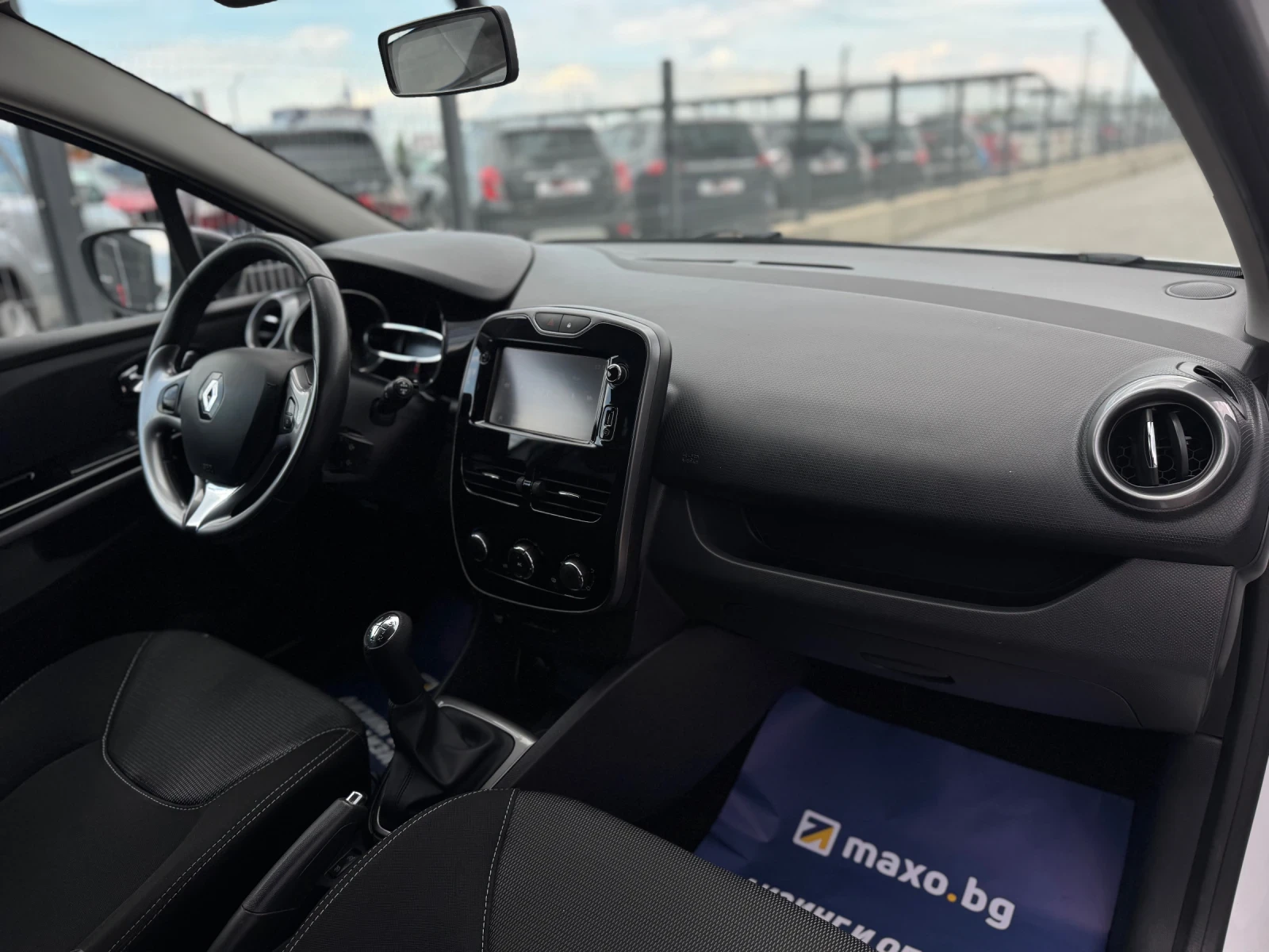 Renault Clio 1.5DCI sporter, снимка 13 - Автомобили и джипове - 54622068