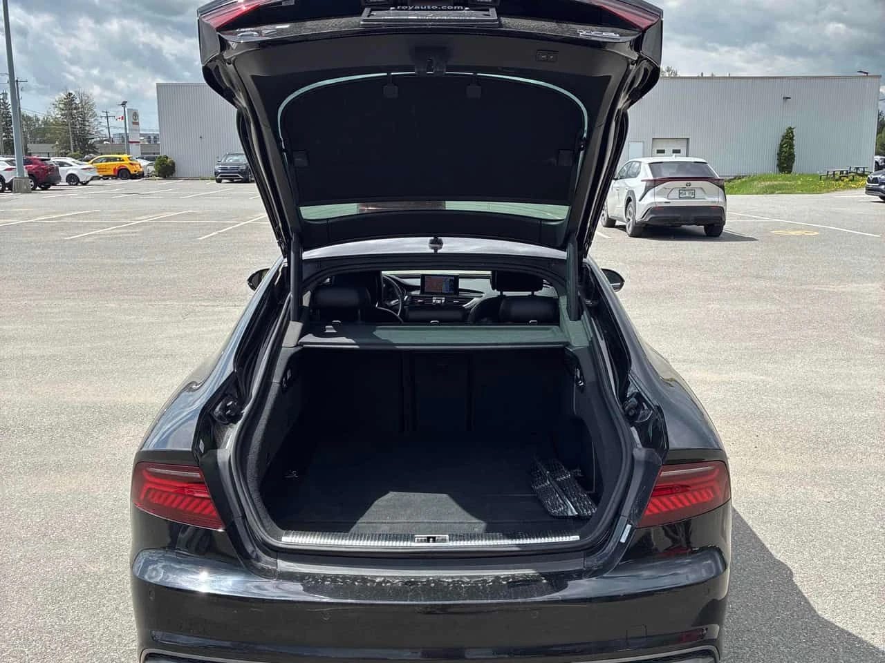 Audi A7 3.0T QUATTRO * ГЛАВНО ПРЕДСТАВИТЕЛСТВО НА TOYOTA* , снимка 13 - Автомобили и джипове - 54630136