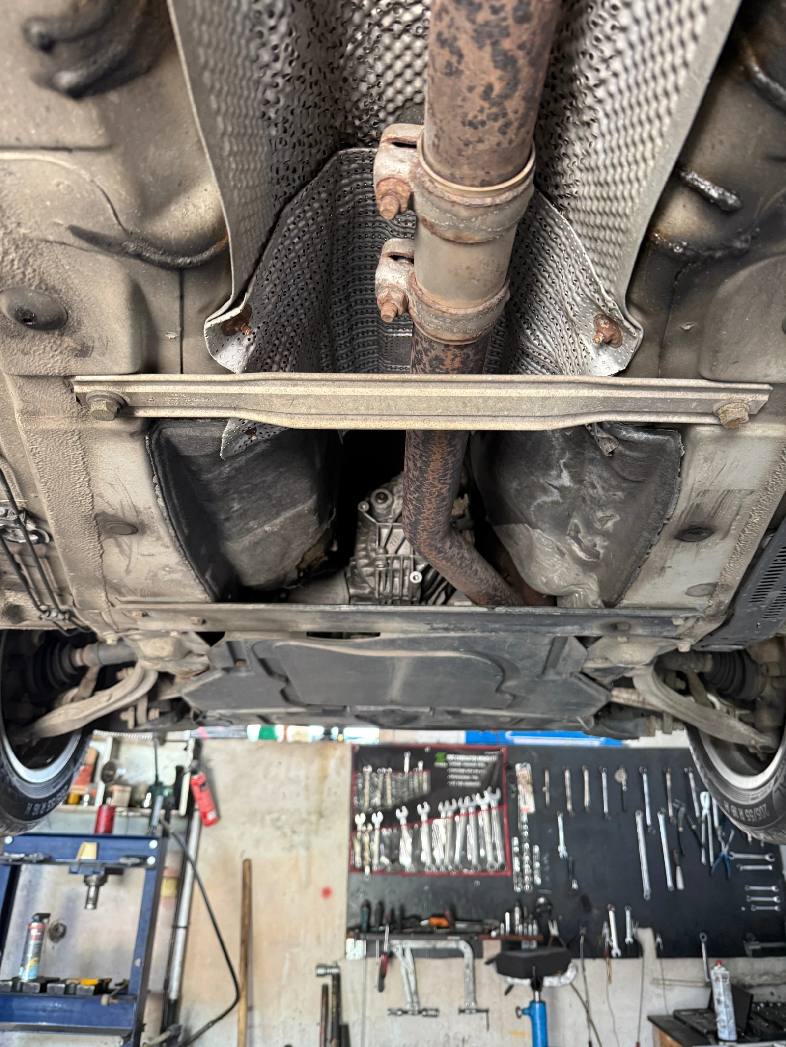 Audi A6 1.9TDI, снимка 16 - Автомобили и джипове - 54870320