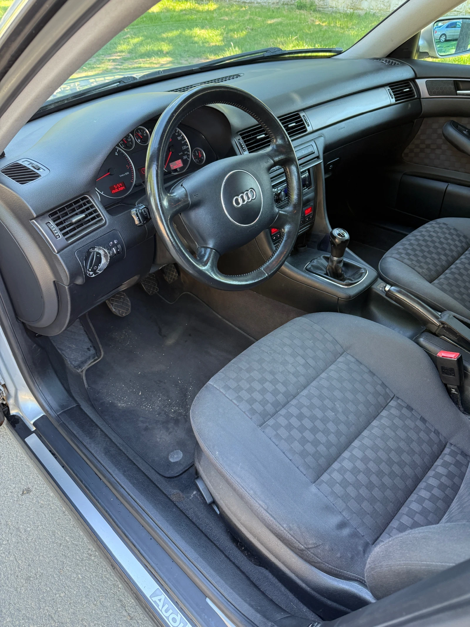 Audi A6 1.9TDI, снимка 7 - Автомобили и джипове - 54870320