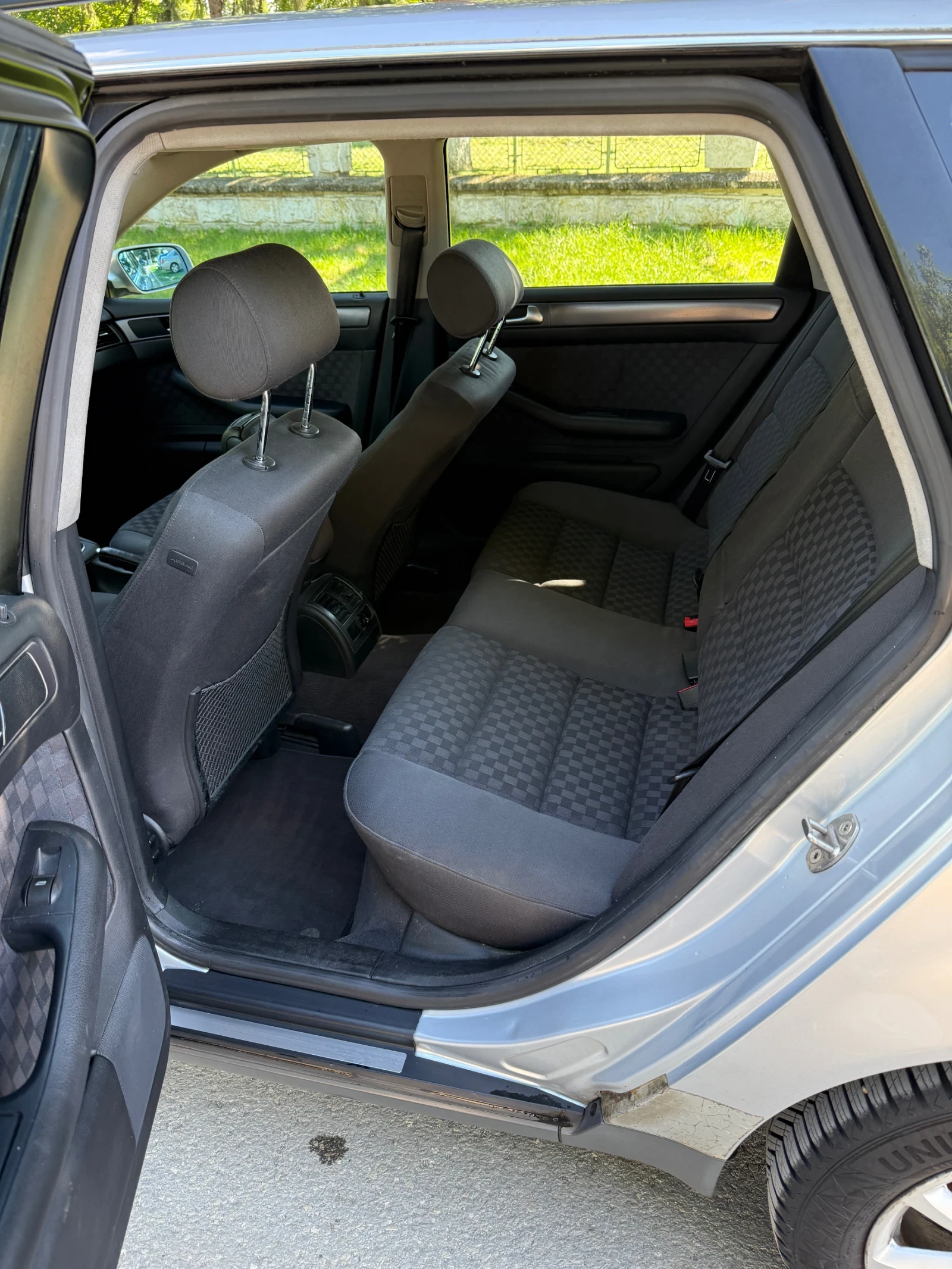 Audi A6 1.9TDI, снимка 12 - Автомобили и джипове - 54870320