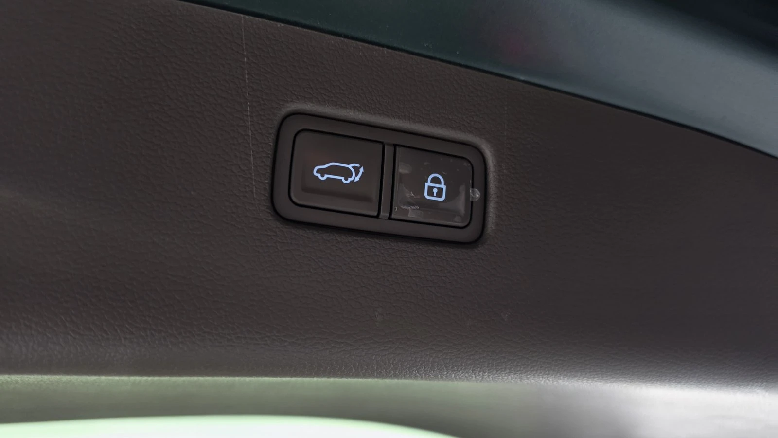Genesis GV80 3.0d* ЛЮК* 360* ПОДГРЕВ ВОЛАН* ЕЛ. БАГАЖНИК* КРАЙН, снимка 17 - Автомобили и джипове - 55367082
