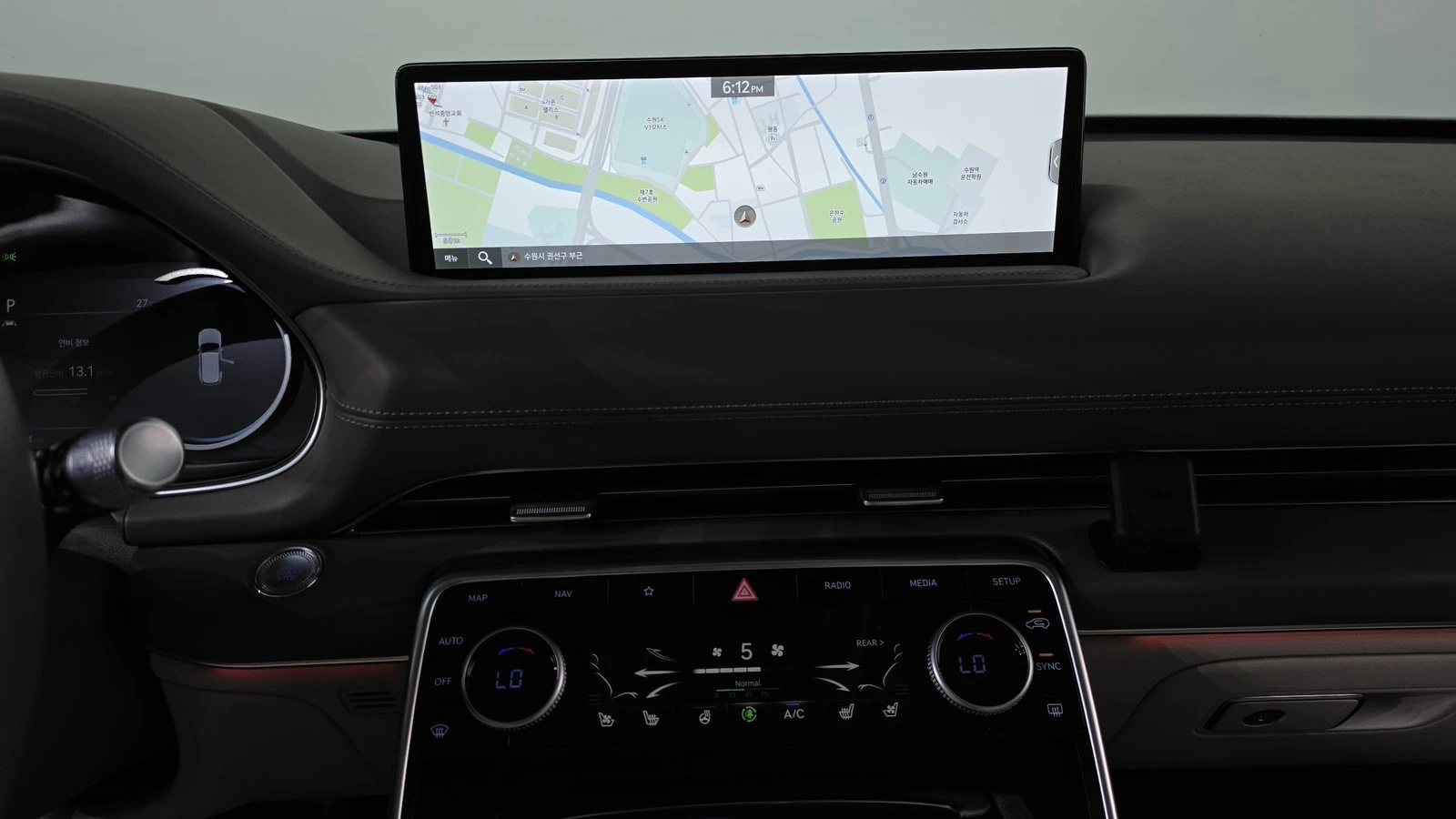 Genesis GV80 3.0d* ЛЮК* 360* ПОДГРЕВ ВОЛАН* ЕЛ. БАГАЖНИК* КРАЙН, снимка 13 - Автомобили и джипове - 55367082