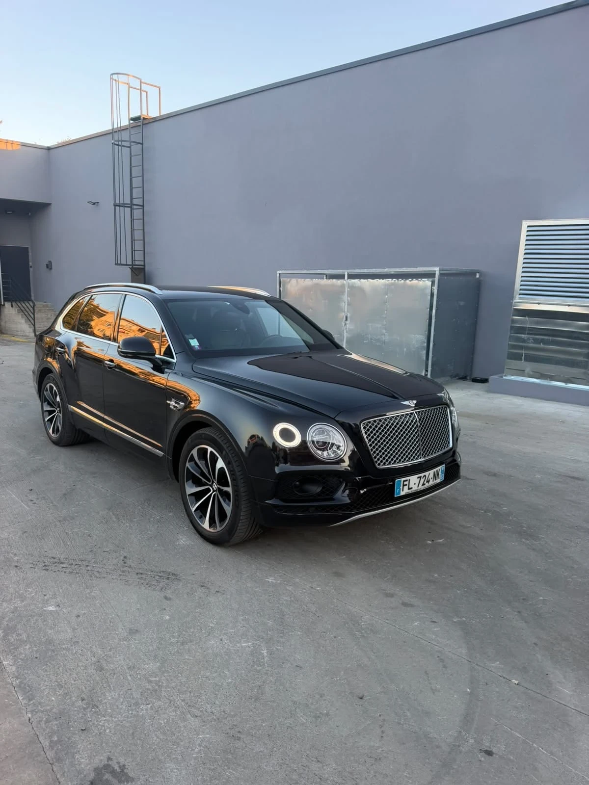 Bentley Bentayga, снимка 2 - Автомобили и джипове - 56133545