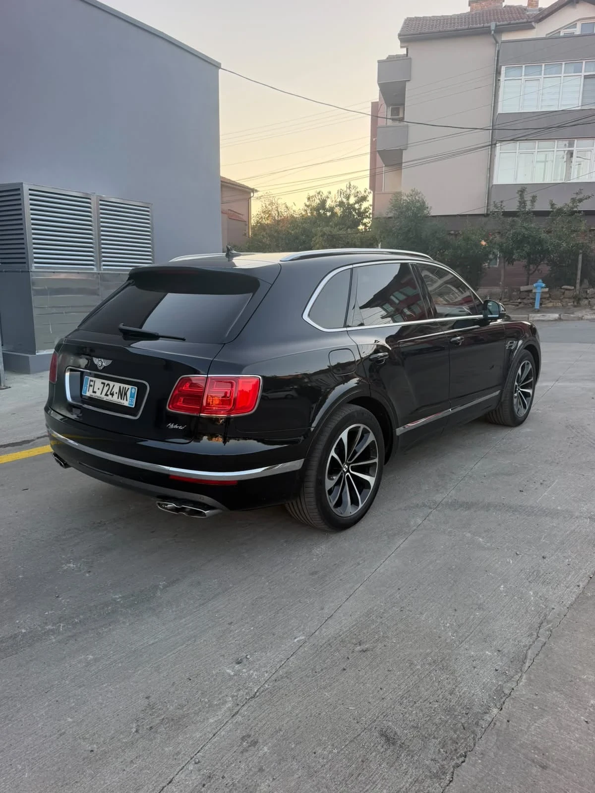 Bentley Bentayga, снимка 5 - Автомобили и джипове - 56133545