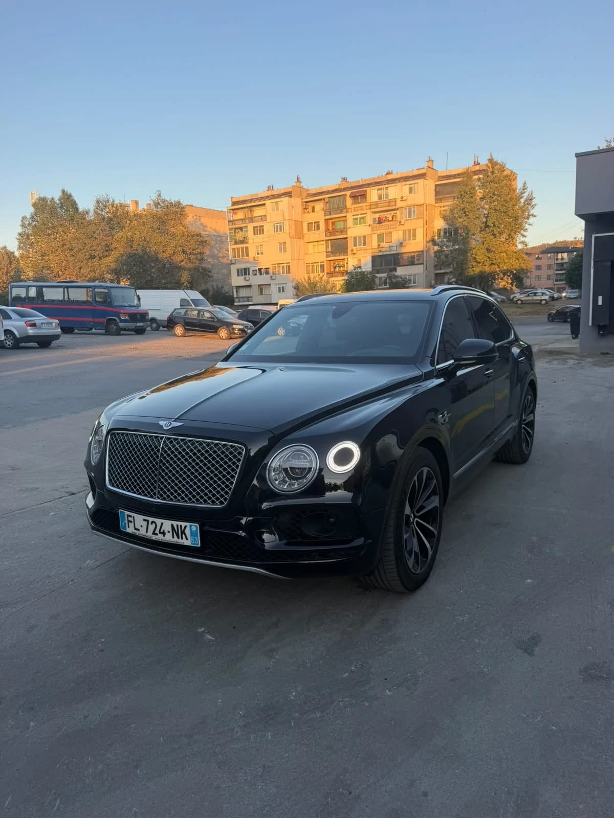 Bentley Bentayga, снимка 3 - Автомобили и джипове - 56133545