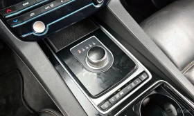 Jaguar F-PACE * 2.0d* КОЖА* ПОДГРЕВ* ПАНОРАМА* NAVI* LED* , снимка 8