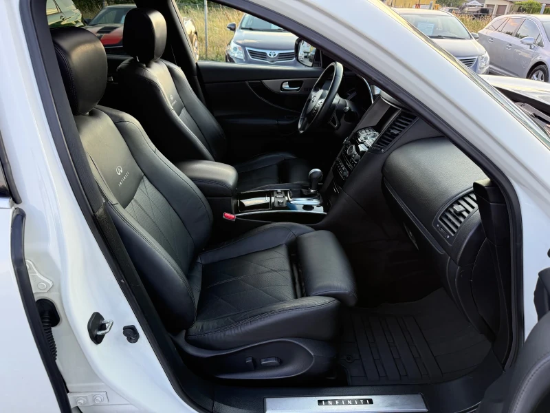 Infiniti Fx 30 dS V6 (238hp) AWD/DVD/TV/360/Подгрев/Обдухване/EU5, снимка 11 - Автомобили и джипове - 51009324