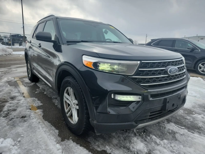 Ford Explorer XLT  CARFAX, снимка 2 - Автомобили и джипове - 52694229