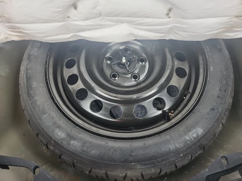 Ford Explorer XLT  CARFAX, снимка 16 - Автомобили и джипове - 52694229