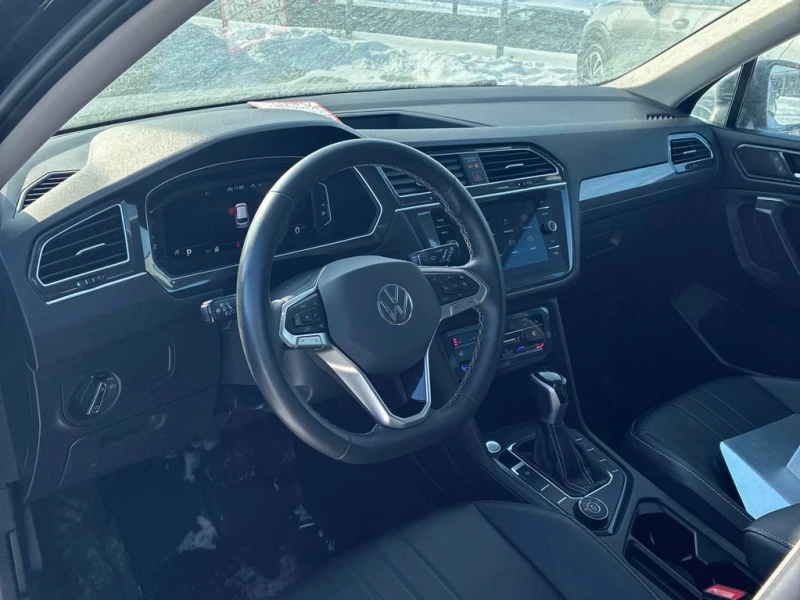VW Tiguan Comfortline / AWD / Keyless / Подгреви / 2 Ключа  , снимка 5 - Автомобили и джипове - 53357154