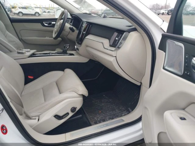 Volvo XC60 T6 INSCRIPTION, снимка 10 - Автомобили и джипове - 53649244