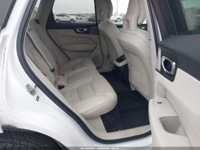 Volvo XC60 T6 INSCRIPTION, снимка 11 - Автомобили и джипове - 53649244
