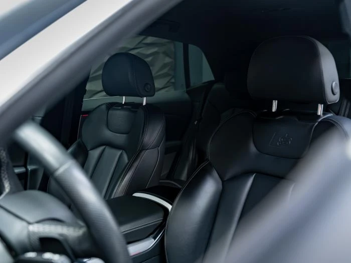 Audi SQ8 QUATTRO* MATRIX* CERAMIC* CAMERA* DRIVE SELECT* , снимка 7 - Автомобили и джипове - 54382912