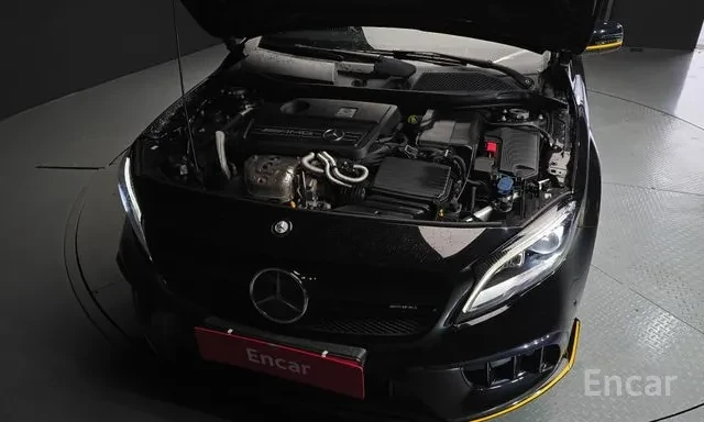 Mercedes-Benz GLA 45 AMG 50th Anniversary , снимка 16 - Автомобили и джипове - 56093154