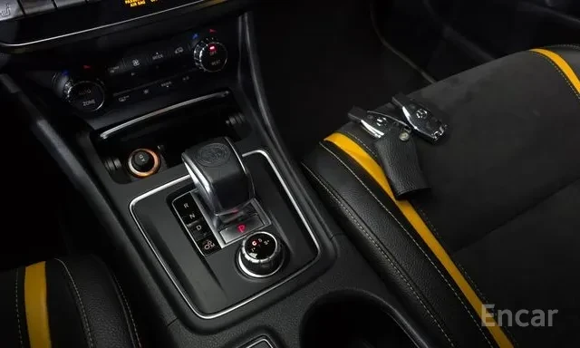 Mercedes-Benz GLA 45 AMG 50th Anniversary , снимка 6 - Автомобили и джипове - 56093154