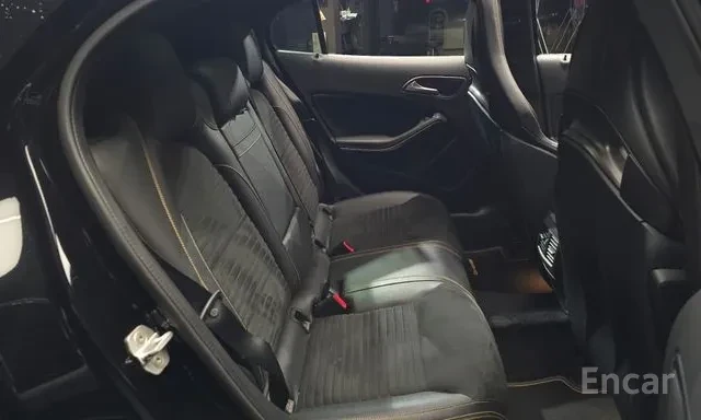 Mercedes-Benz GLA 45 AMG 50th Anniversary , снимка 9 - Автомобили и джипове - 56093154