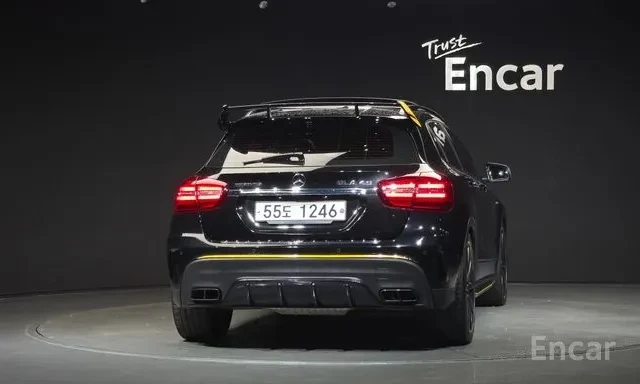 Mercedes-Benz GLA 45 AMG 50th Anniversary , снимка 8 - Автомобили и джипове - 56093154