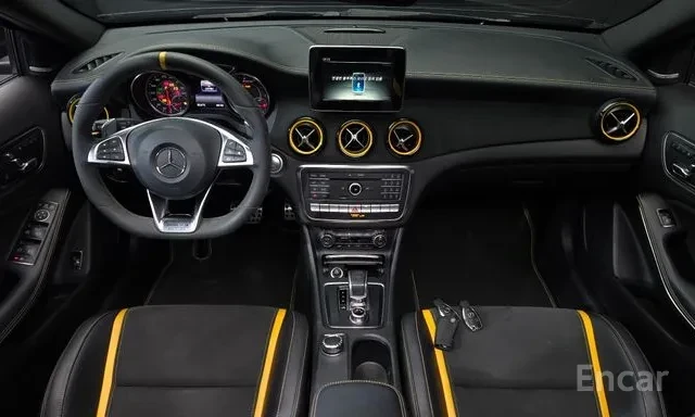 Mercedes-Benz GLA 45 AMG 50th Anniversary , снимка 3 - Автомобили и джипове - 56093154