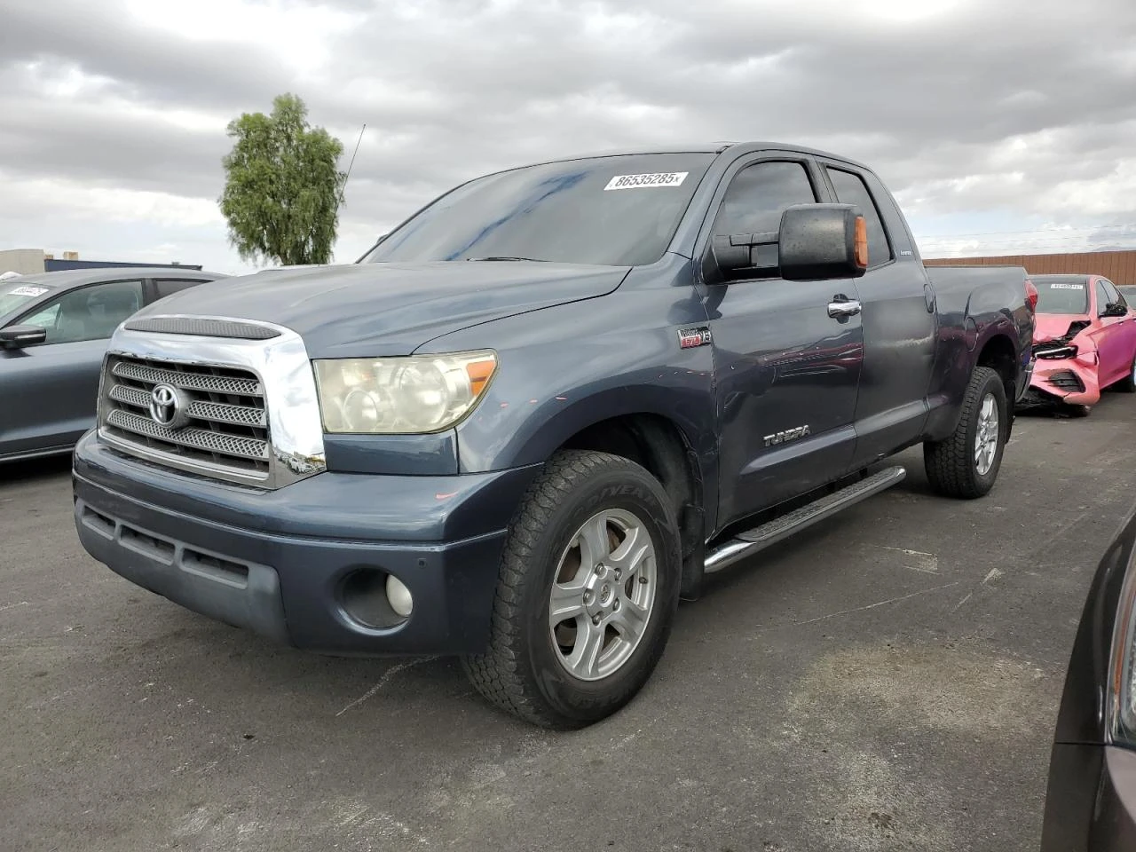 Toyota Tundra DOUBLE CAB LIMITED - изображение 2