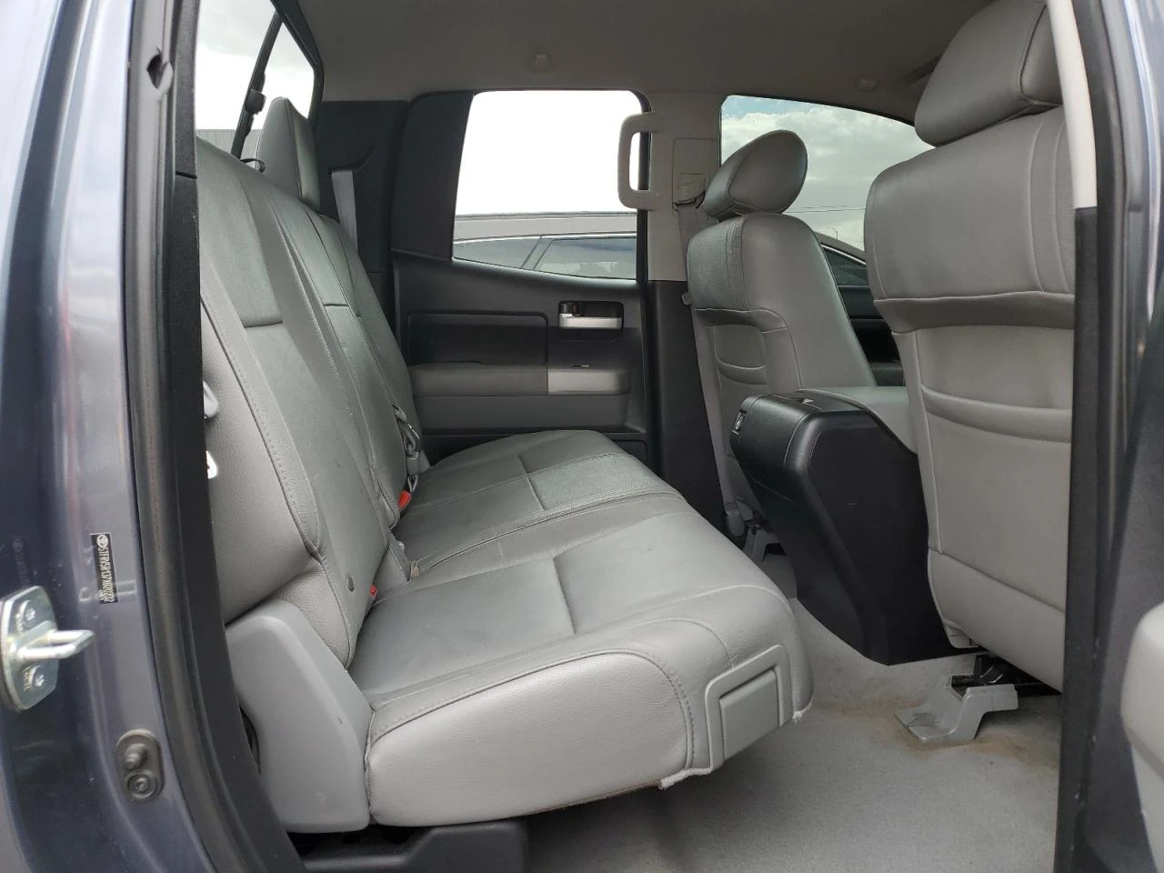 Toyota Tundra DOUBLE CAB LIMITED - изображение 9