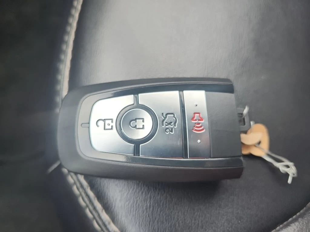 Ford Explorer XLT  CARFAX - изображение 8