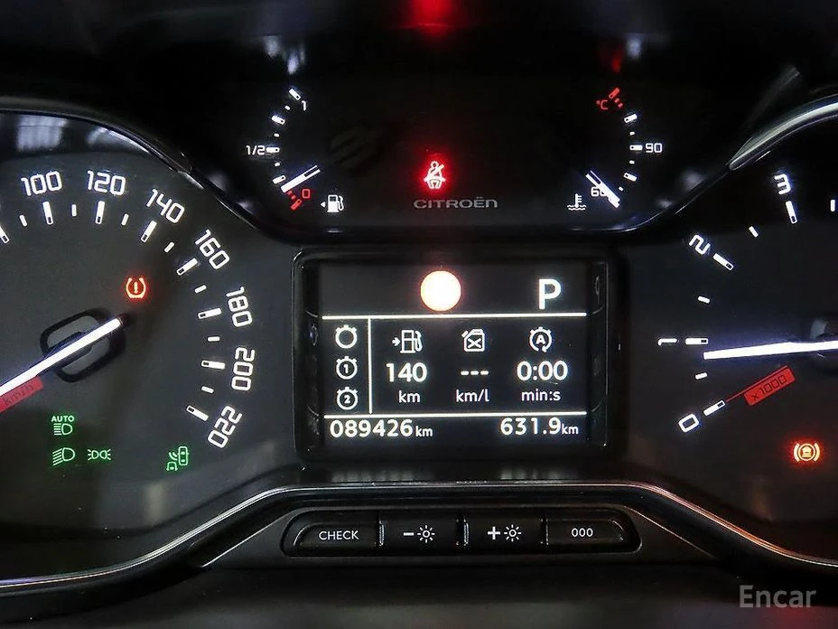 Citroen C3 Aircross, снимка 9 - Автомобили и джипове - 53863456