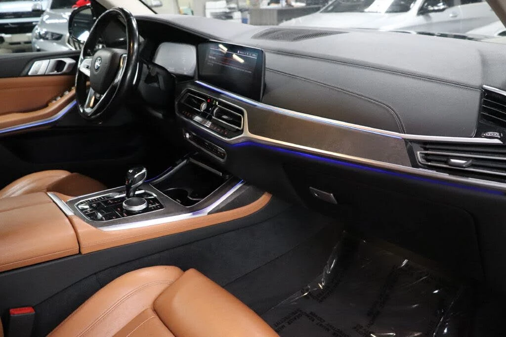 BMW X7 xDrive40i, снимка 8 - Автомобили и джипове - 54031906