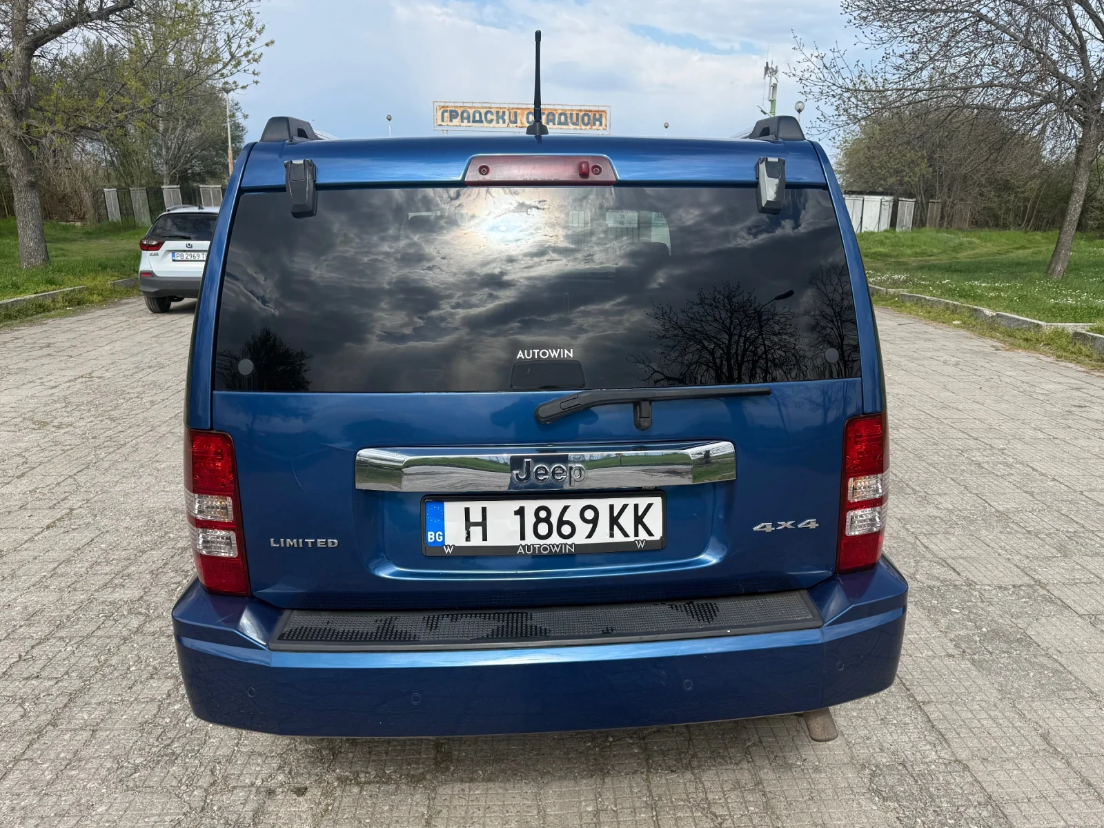 Jeep Cherokee Liberty Limited 3700, снимка 6 - Автомобили и джипове - 54733738