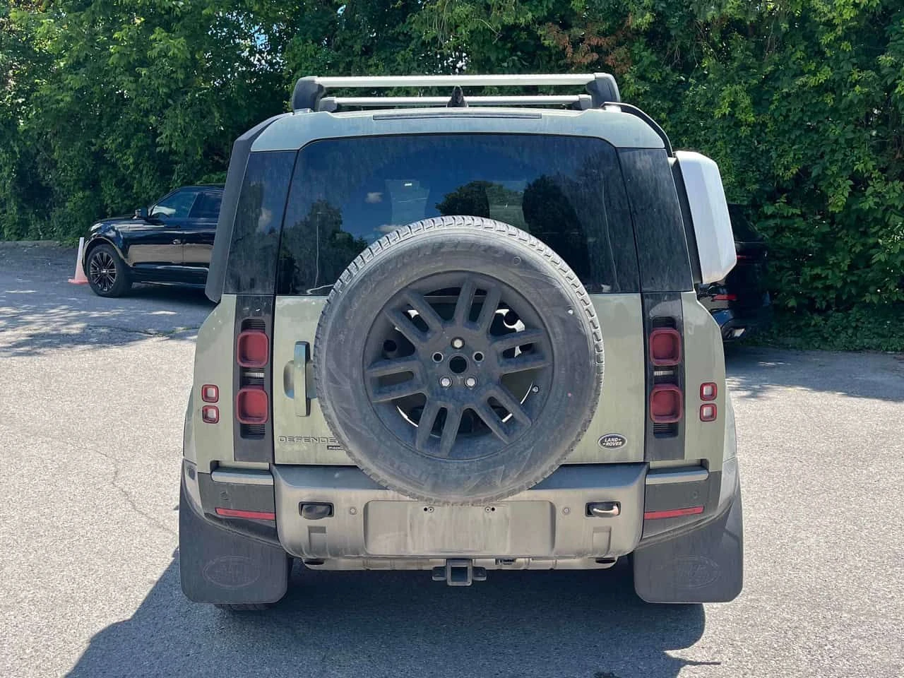 Land Rover Defender X Dynamic S/ПАНОРАМА/CARFAX/ОТ ПРЕДСТАВИТЕЛСТВО , снимка 4 - Автомобили и джипове - 55025840