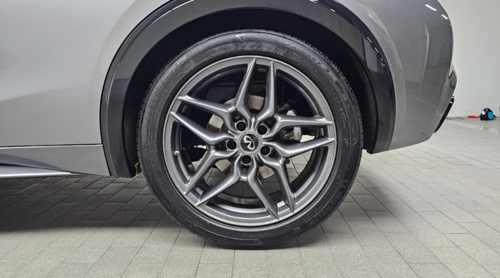 Infiniti Q30 S 2.0T, снимка 10 - Автомобили и джипове - 55216357