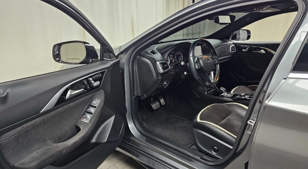 Infiniti Q30 S 2.0T, снимка 7 - Автомобили и джипове - 55216357